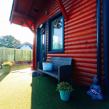 Moon Wood Apartment Maklar Exterior photo